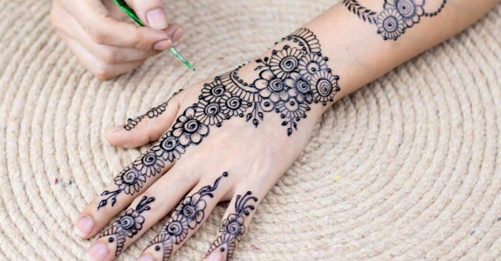 Creative Mehndi Quotes for the Perfect Post