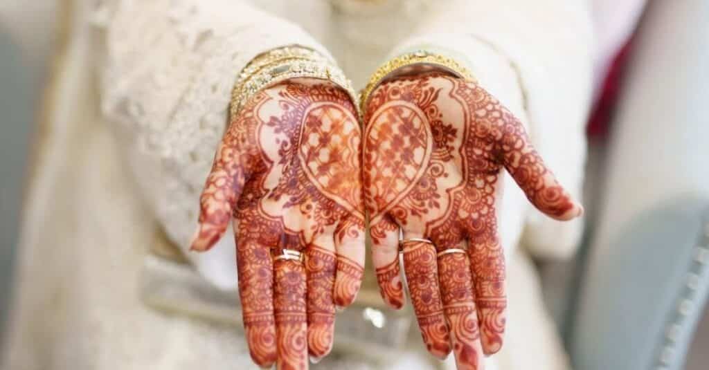 mehndi captions  for insatgram